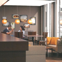 Chillen, Lauschen und Plauschen in deiner Café-Lounge im T1 Campus Cottbus.